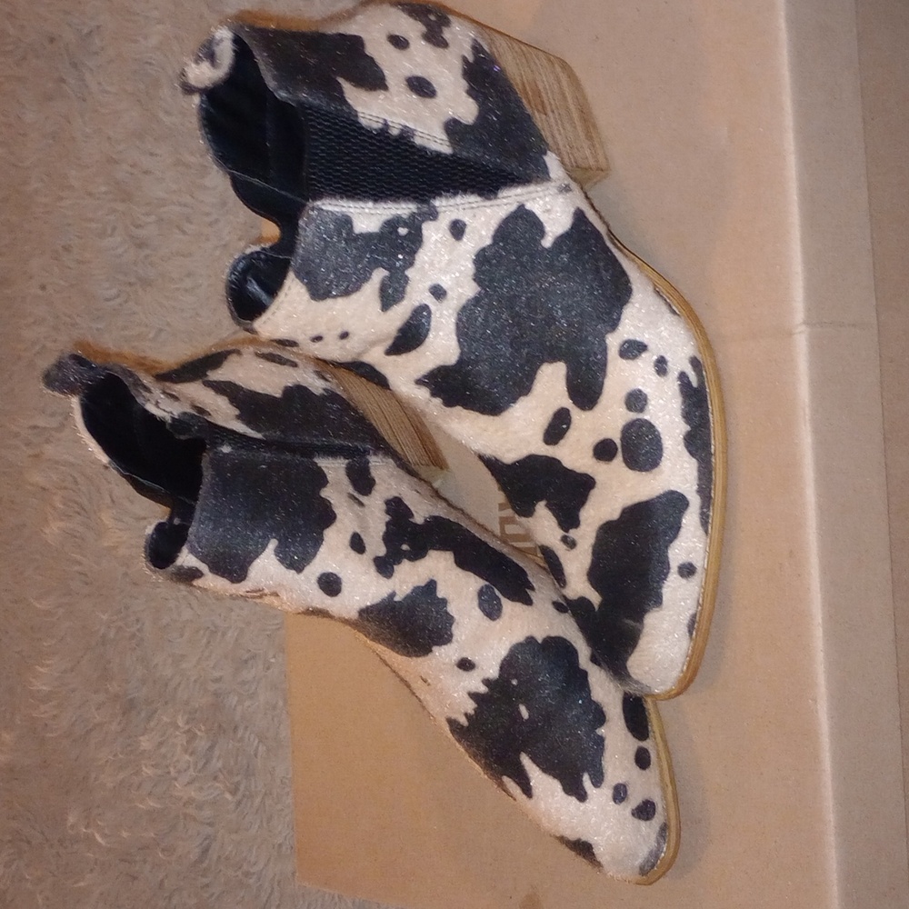 mm Almond Toe Side Cut Out Easy Slip On Stacked Wooden Block Heel Ankle Boots